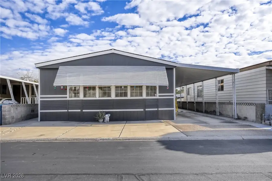 4552 Royal Ridge Avenue, Las Vegas, NV 89103 - Image #2