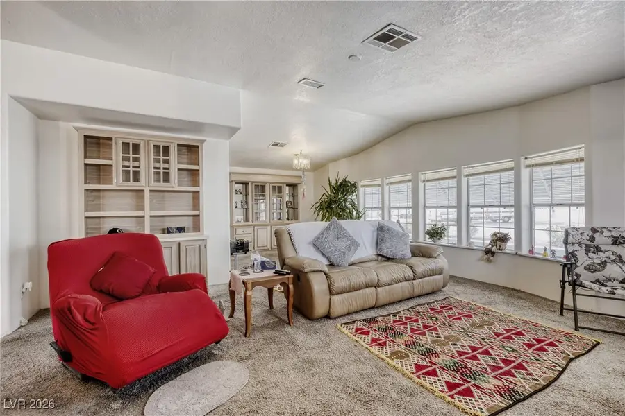 4552 Royal Ridge Avenue, Las Vegas, NV 89103 - Image #3