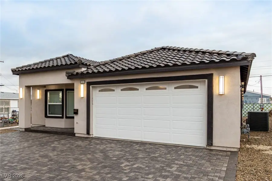 6132 Glacier Avenue, Las Vegas, NV 89156 - Image #2