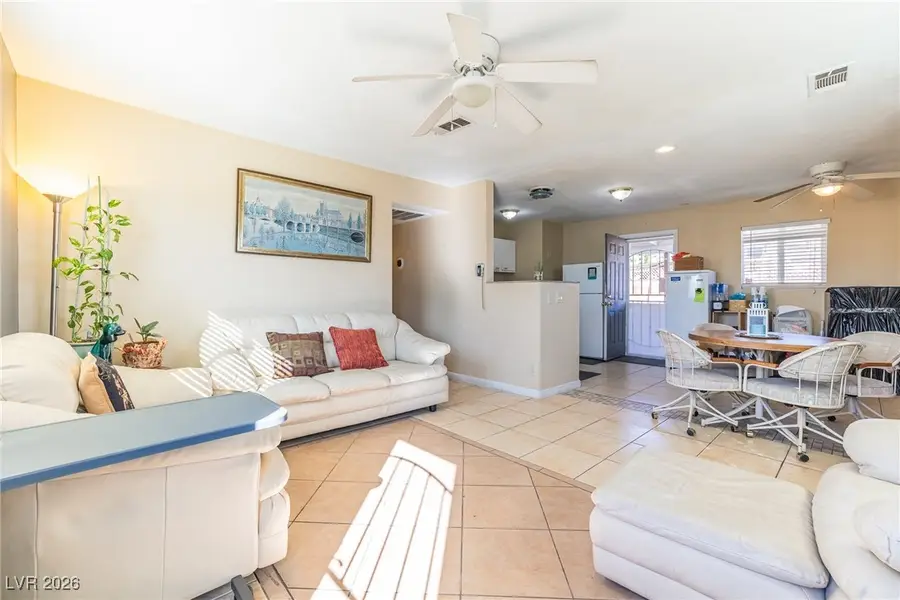 7033 Oakland Circle, Las Vegas, NV 89145 - Image #3