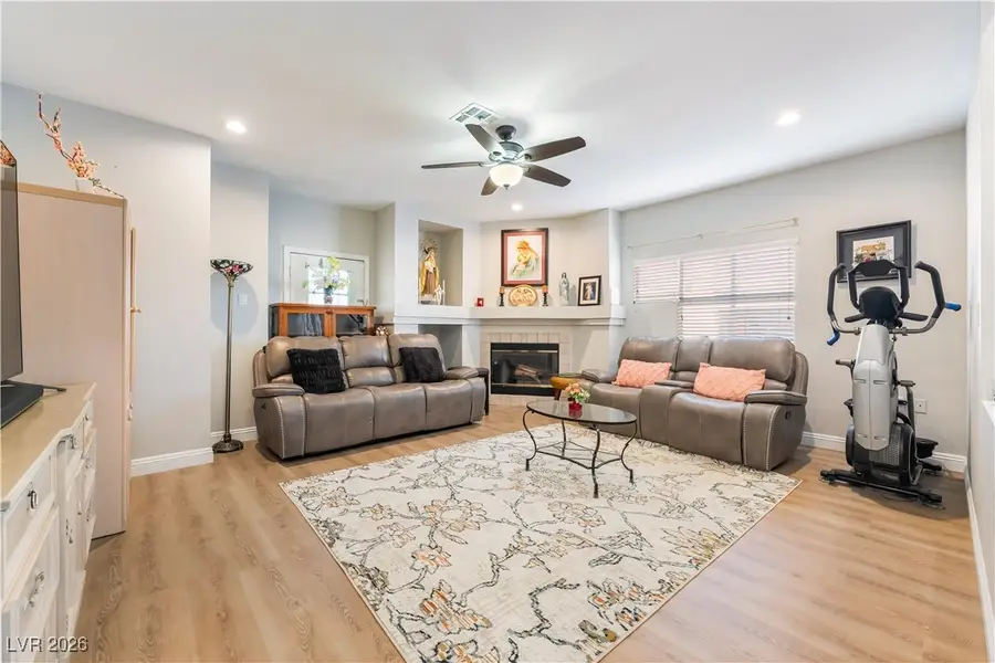 412 Fallwood Lane, Las Vegas, NV 89107 - Image #2