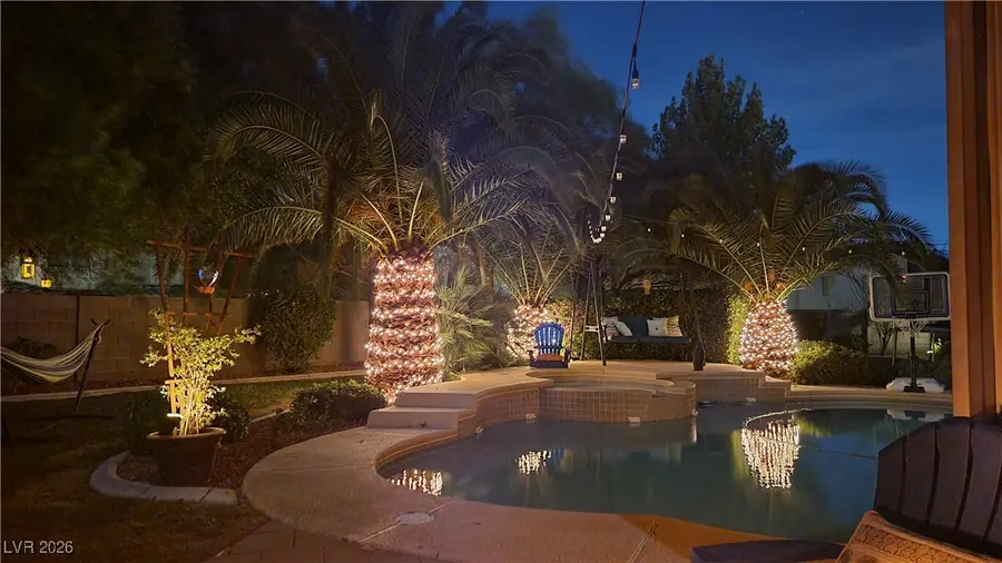 990 Crescent Meadows Court, Henderson, NV 89052 - Image #2