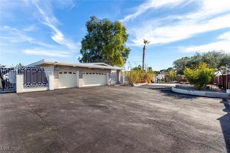 2940 S Bronco Street, Las Vegas, NV 89146 - Image #2