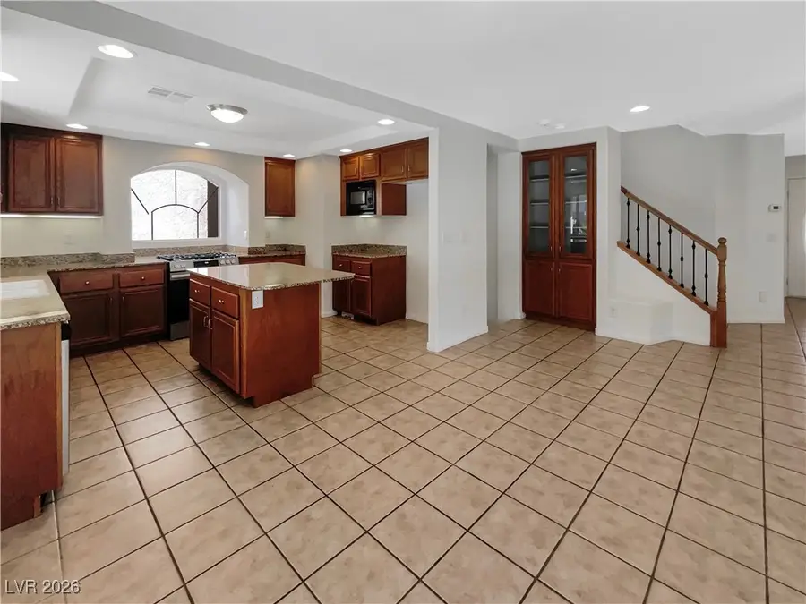 6653 W Camero Avenue, Las Vegas, NV 89139 - #2