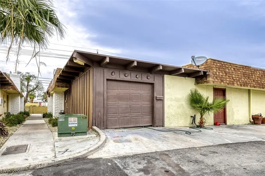 2765 Heritage Court, Las Vegas, NV 89121 - Image #2