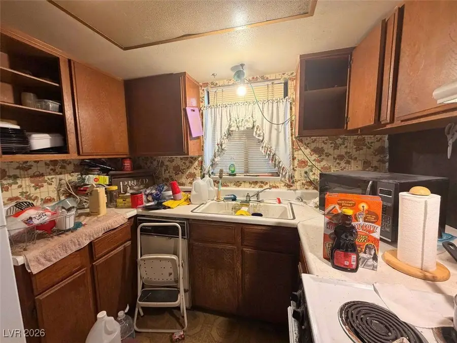 1219 Mews Lane, Las Vegas, NV 89101 - Image #3