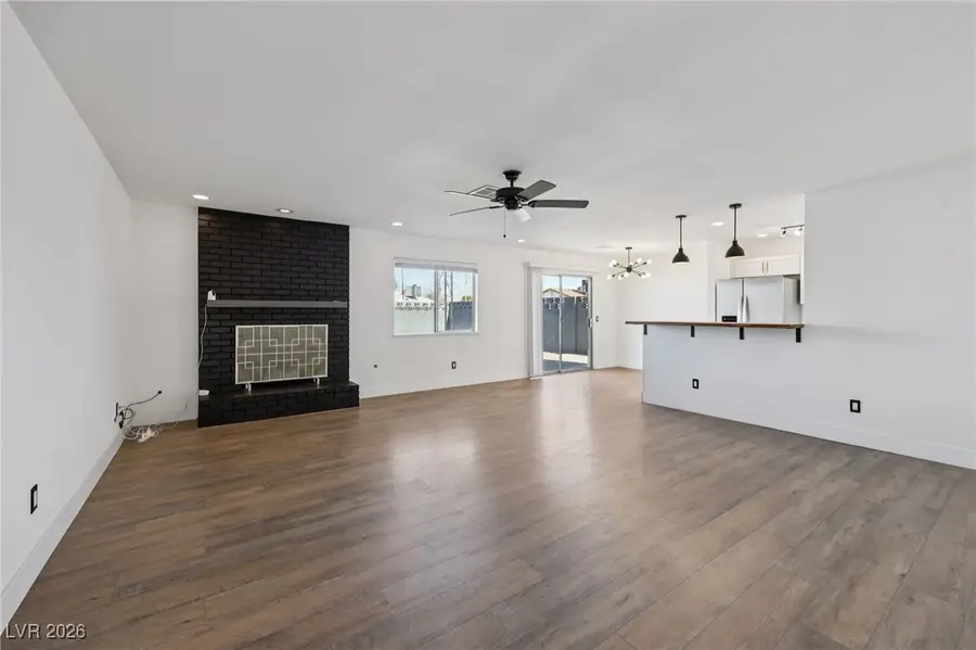 5002 E Hacienda Avenue, Las Vegas, NV 89122 - #2