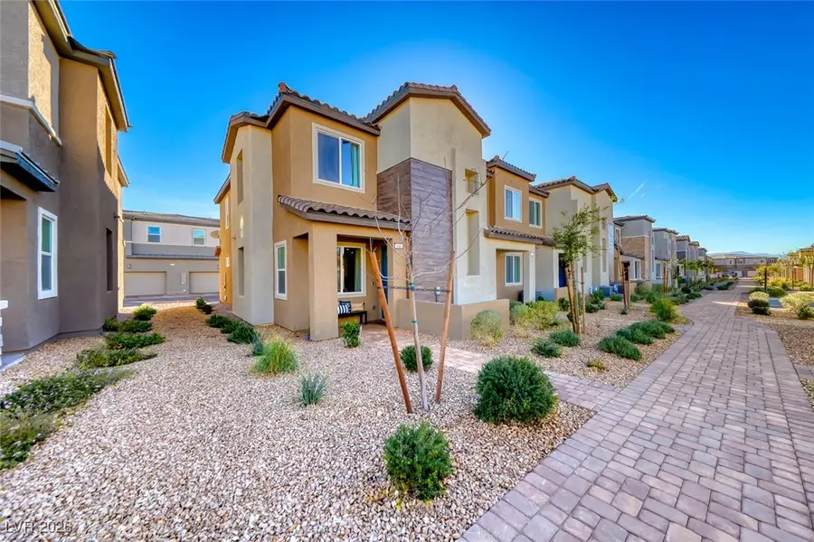 206 Wewatta Avenue, Henderson, NV 89011 - Image #2