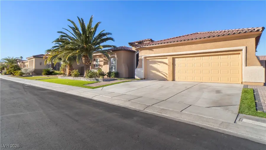 7166 Adobe Hills Avenue, Las Vegas, NV 89113 - Image #2