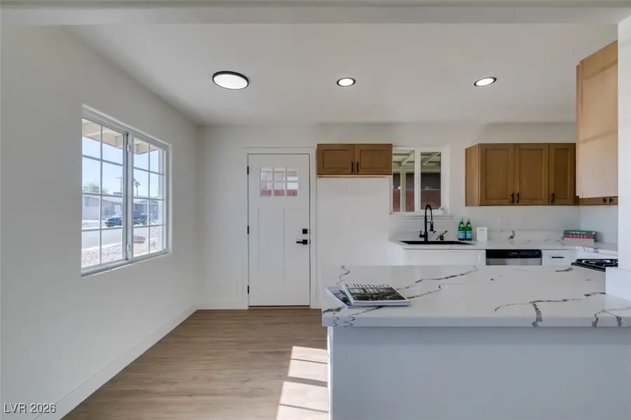 5128 Mountain View Drive, Las Vegas, NV 89146 - Image #2