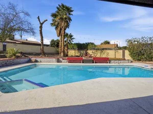 120 Foxdale Way, Las Vegas, NV 89107