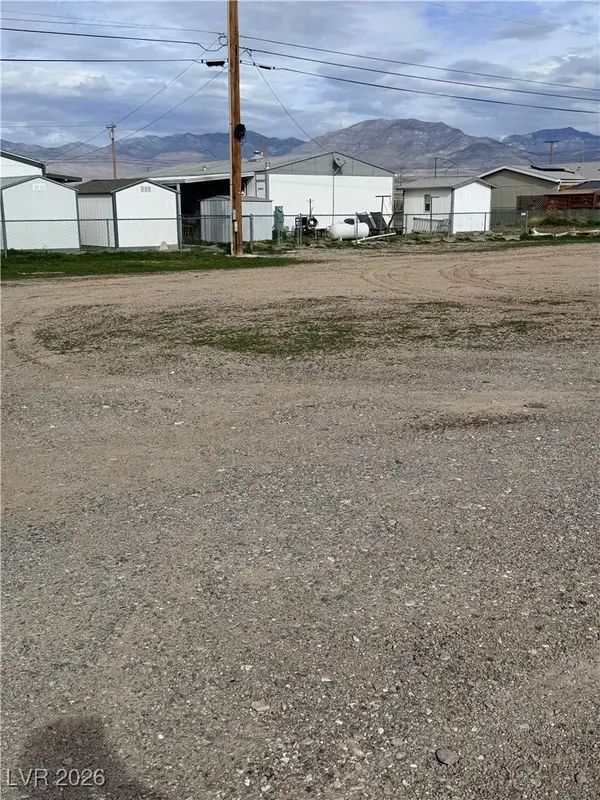 90 W Zapata Drive, Pahrump, NV 89048