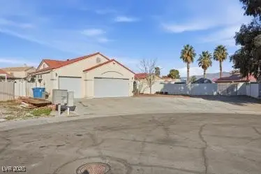 2112 Broken Twig Court, North Las Vegas, NV 89032