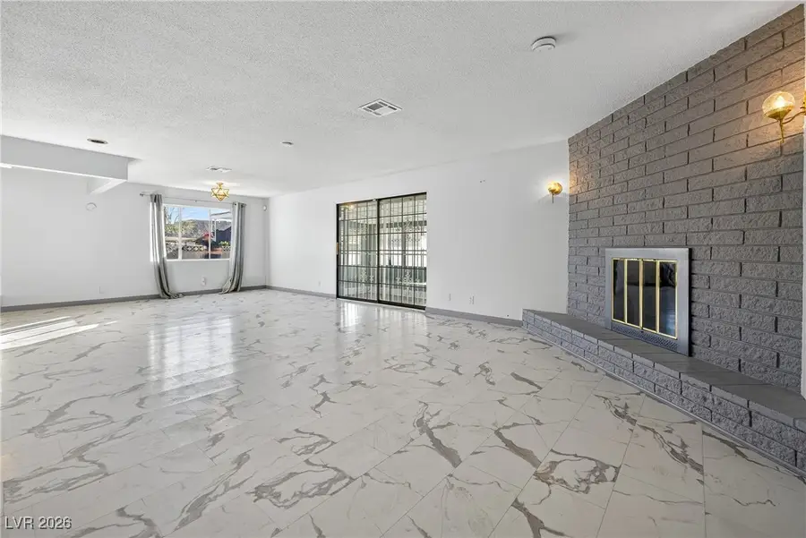 1304 Bonita Avenue, Las Vegas, NV 89104 - #3
