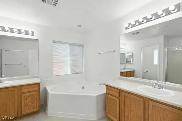 7369 Chrome Hill Street, Las Vegas, NV 89139