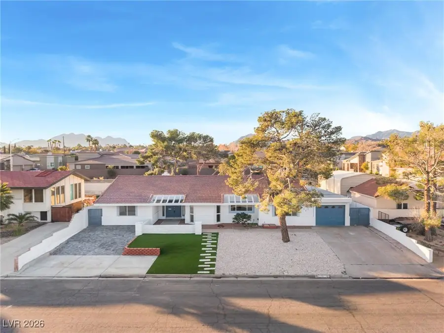 611 E Fairway Road, Henderson, NV 89015 - Image #3