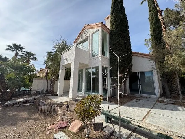 8921 Diamond Falls Drive, Las Vegas, NV 89117 - #3