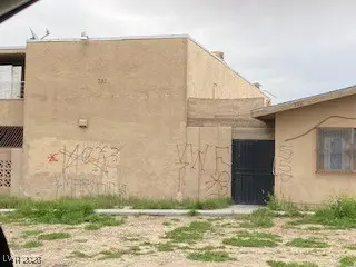 732 N 11th Street, Las Vegas, NV 89101 - #3