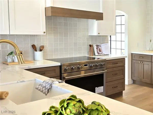 5540 Bisset Avenue, Las Vegas, NV 89118