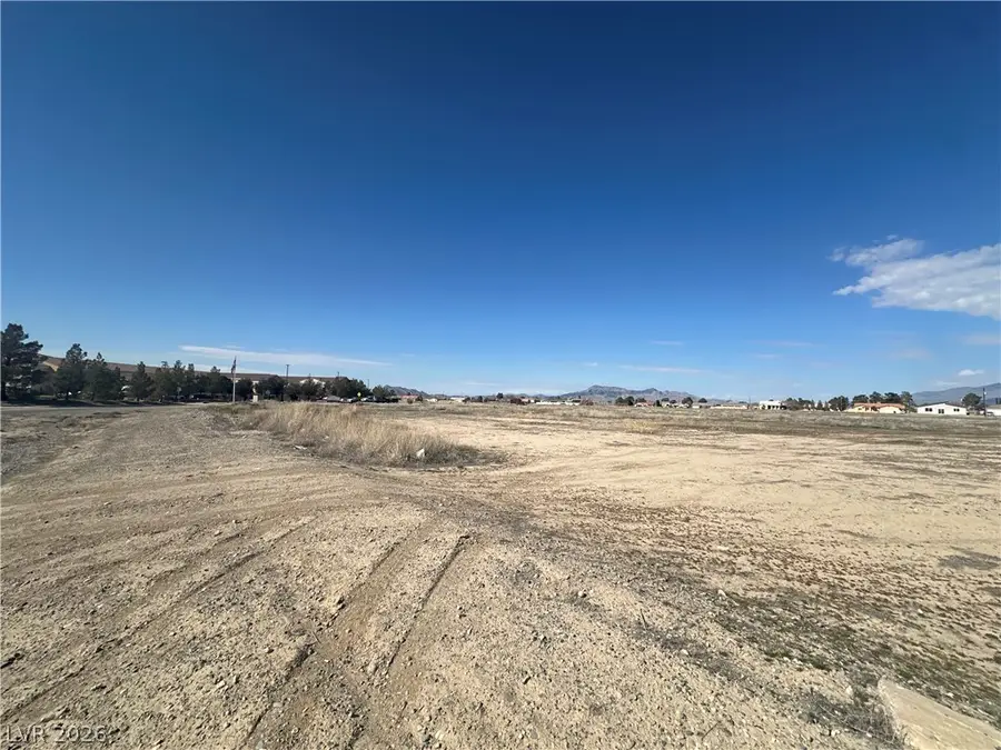 960 E Honeysuckle Street, Pahrump, NV 89048 - #3