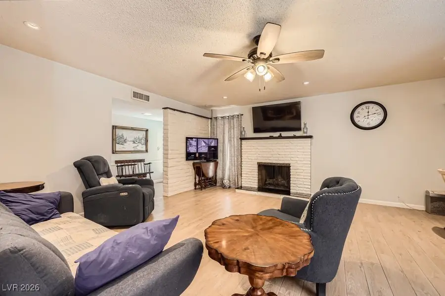 2748 Heritage Circle, Las Vegas, NV 89121 - Image #2