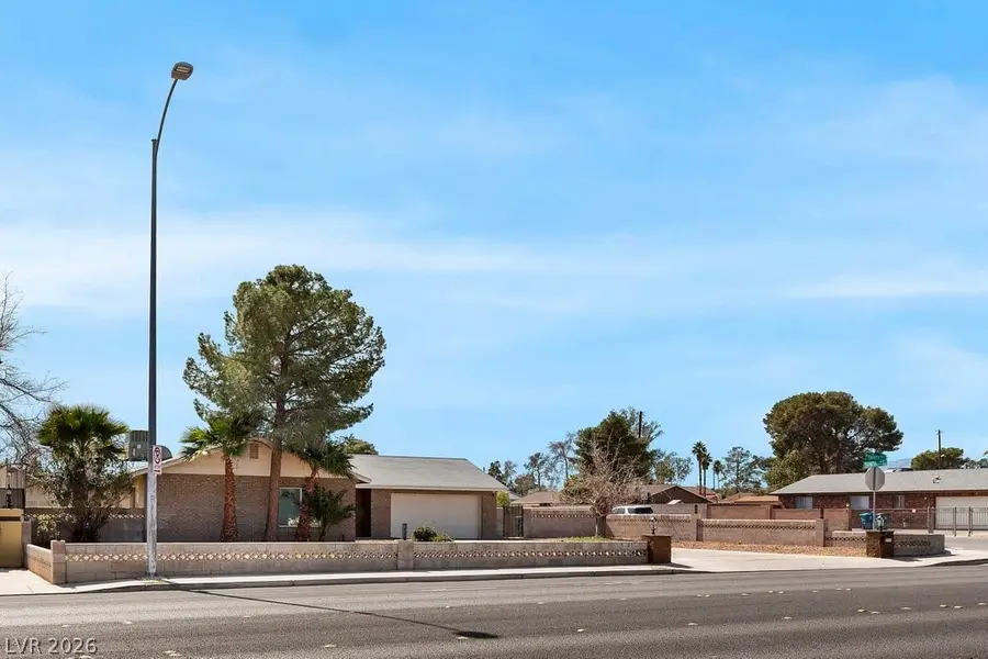5785 W Oakey Boulevard, Las Vegas, NV 89146 - #3