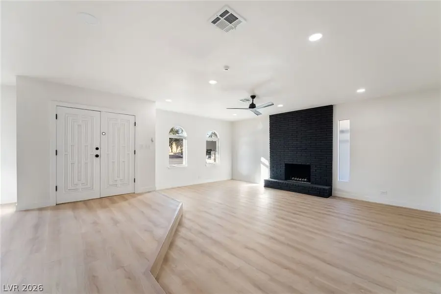 3516 E Twain Avenue, Las Vegas, NV 89121 - #3