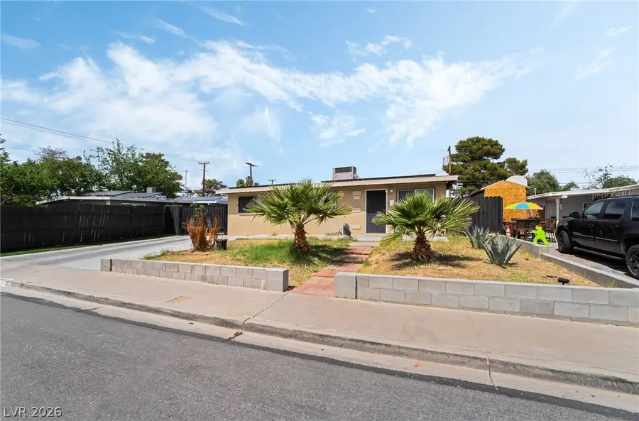 4630 Gabriel Drive, Las Vegas, NV 89121 - Image #2