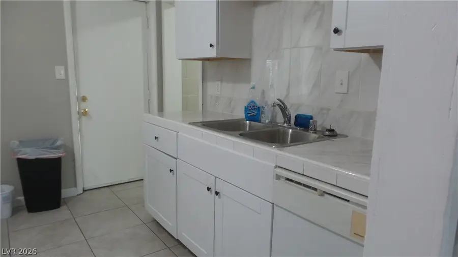 1518 Linden Avenue, Las Vegas, NV 89101 - Image #3