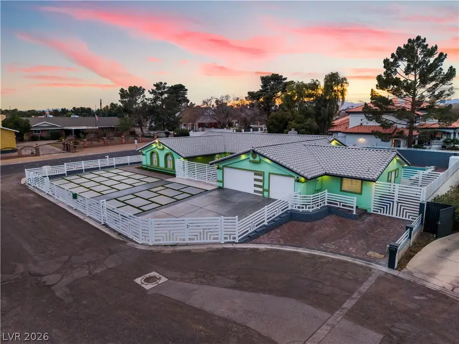 3160 E Viking Road, Las Vegas, NV 89121 - #3