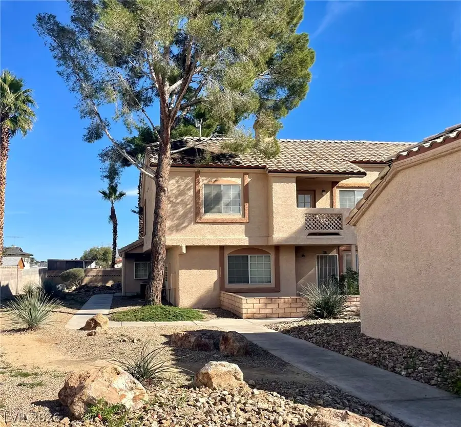 1632 N Torrey Pines Drive #101, Las Vegas, NV 89108 - #2