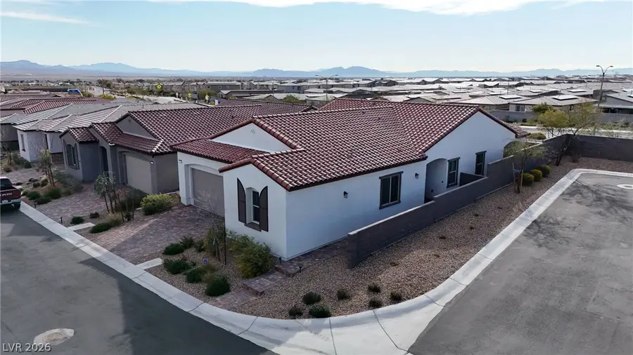 9387 Astronomical Avenue, Las Vegas, NV 89143 - #2