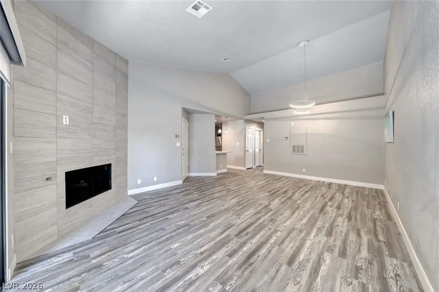 5018 S Rainbow Boulevard #202, Las Vegas, NV 89118 - #3