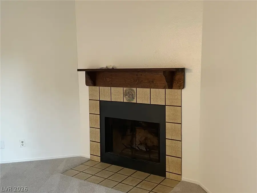 5060 Newport Cove Drive #B, Las Vegas, NV 89119 - #2