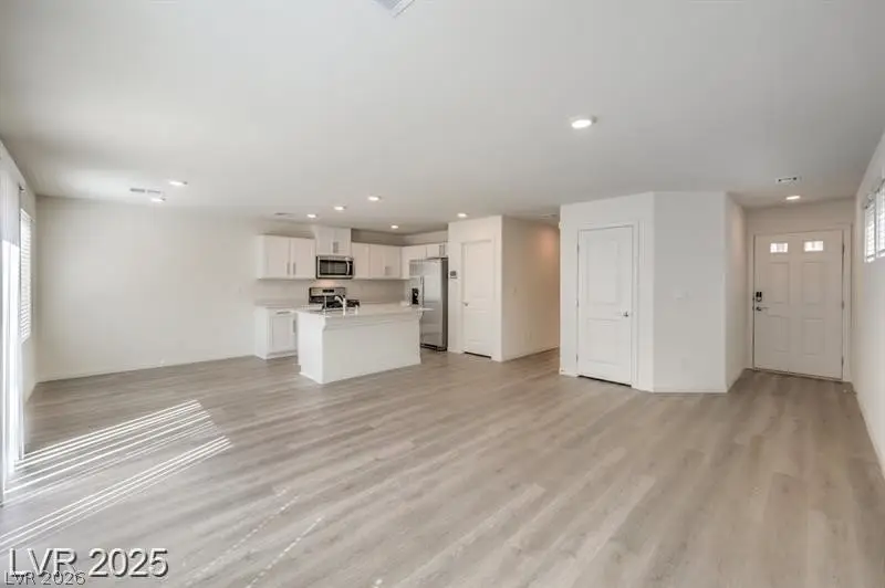 941 Brandon Lake Avenue, North Las Vegas, NV 89084 - #2