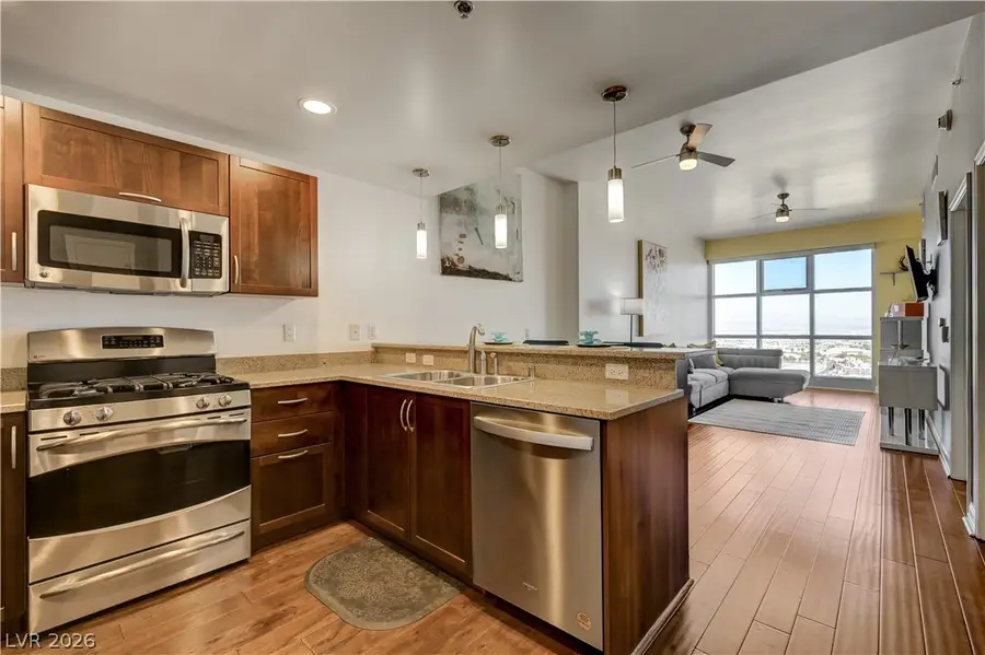 150 N Las Vegas Boulevard #2002, Las Vegas, NV 89101 - #3