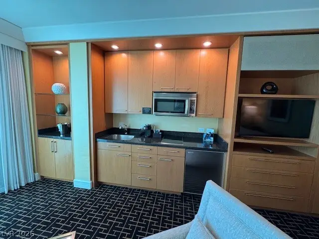 2000 N Fashion Show Drive #5527, Las Vegas, NV 89109 - #3