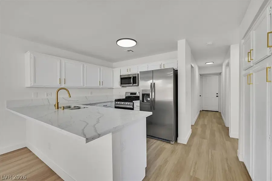 6058 Grape Blossom Avenue, Las Vegas, NV 89142 - #2