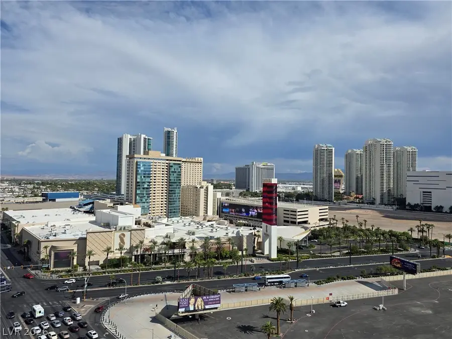 200 W Sahara Avenue #1704, Las Vegas, NV 89102 - #3