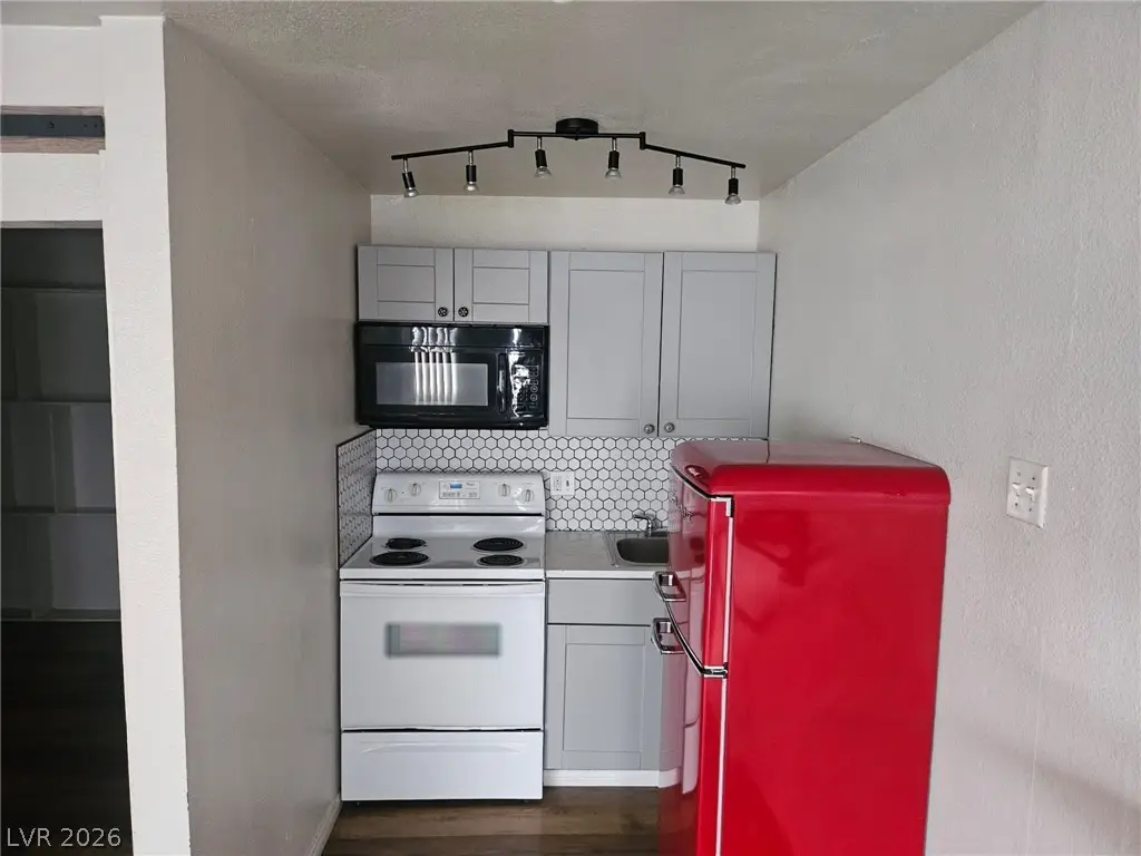 4600 University Center Drive #80, Las Vegas, NV 89119 - #1