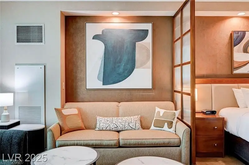 135 E Harmon Avenue #817, Las Vegas, NV 89109 - #2