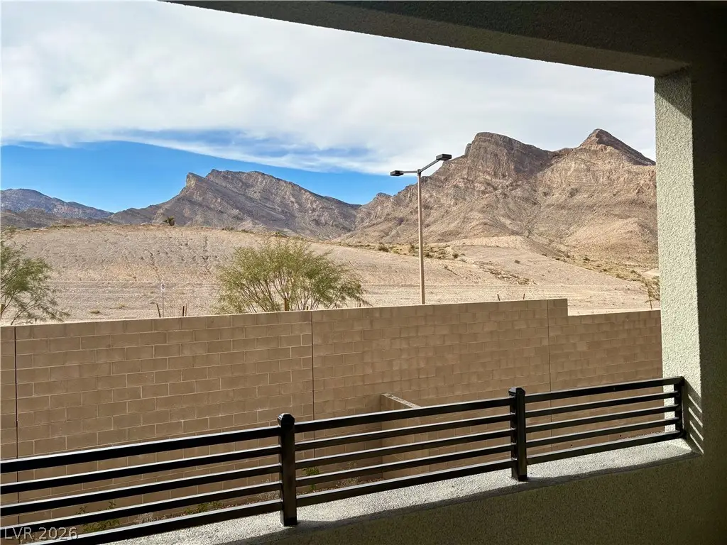 1563 Crested Eagle Street, Las Vegas, NV 89138 - #1