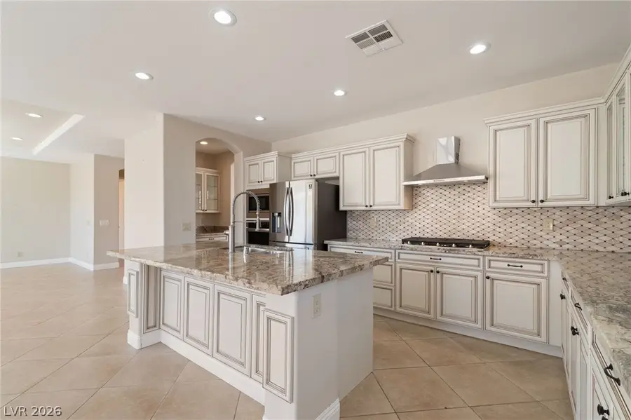 8135 Merlewood Avenue, Las Vegas, NV 89117 - #3