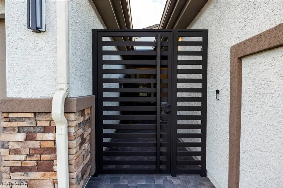 7433 Deschutes Circle, Las Vegas, NV 89129 - #3