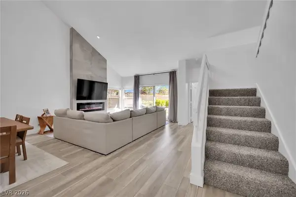 6940 Emerald Springs Lane, Las Vegas, NV 89113