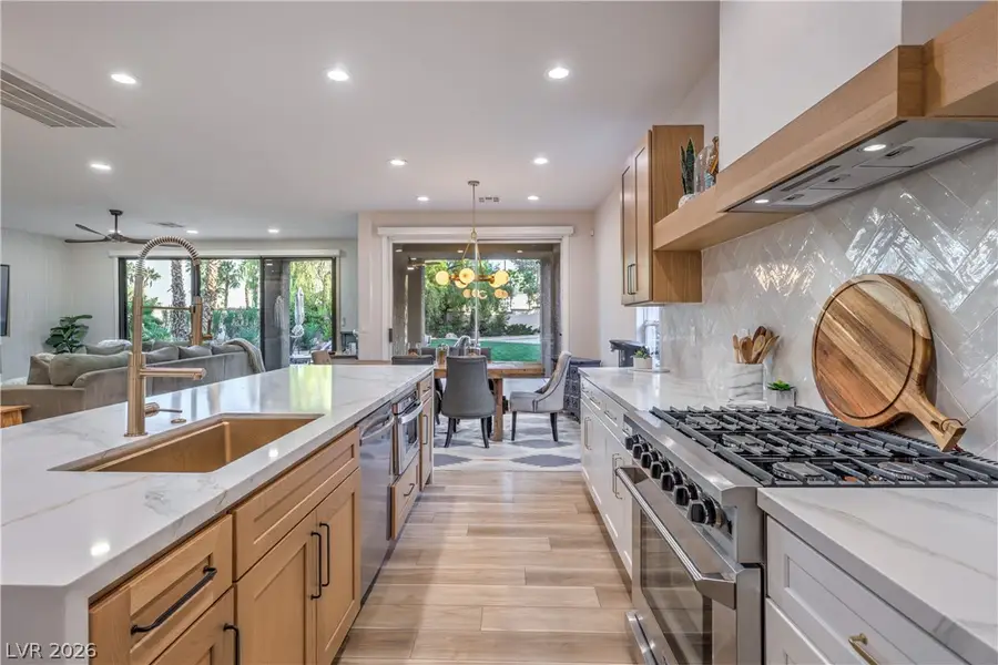 9901 Laurel Springs Avenue, Las Vegas, NV 89134 - #2