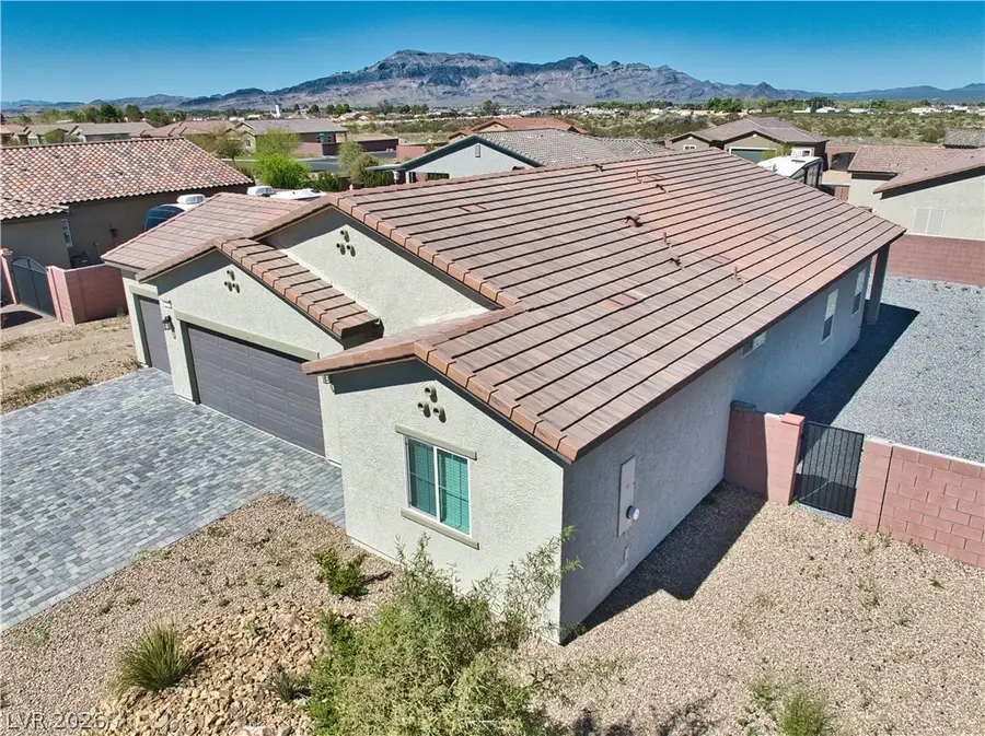 164 E Hawk Avenue, Pahrump, NV 89060 - #2