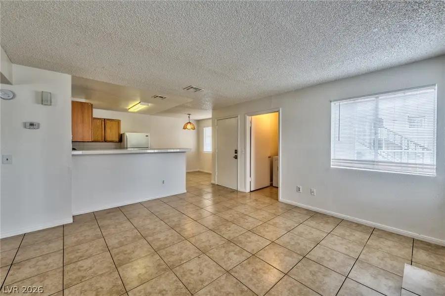 2777 Aarondavid Drive, Las Vegas, NV 89121 - #3