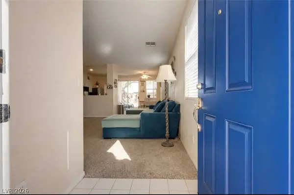 8104 Roundup Ridge Street, Las Vegas, NV 89131