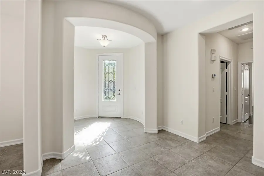8572 Myrtle Flag Avenue, Las Vegas, NV 89178 - #3